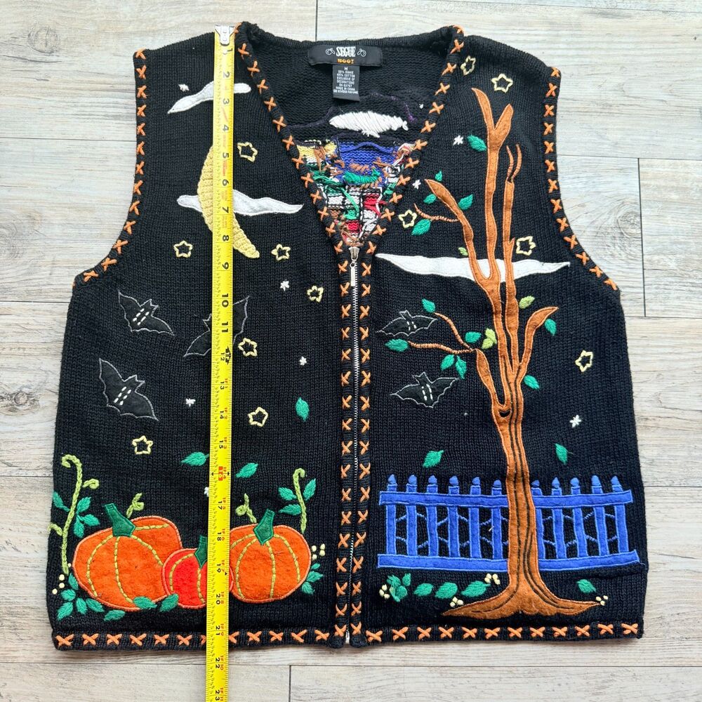 Vintage Halloween Sweater Vest Medium Pumpkin Bat Moon Tree 90s Novelty Knit - Picture 8 of 10
